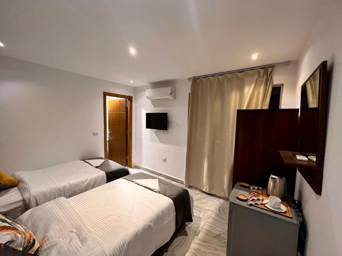 Grand Pyramids Inn Kafrat al Jabal Exterior photo